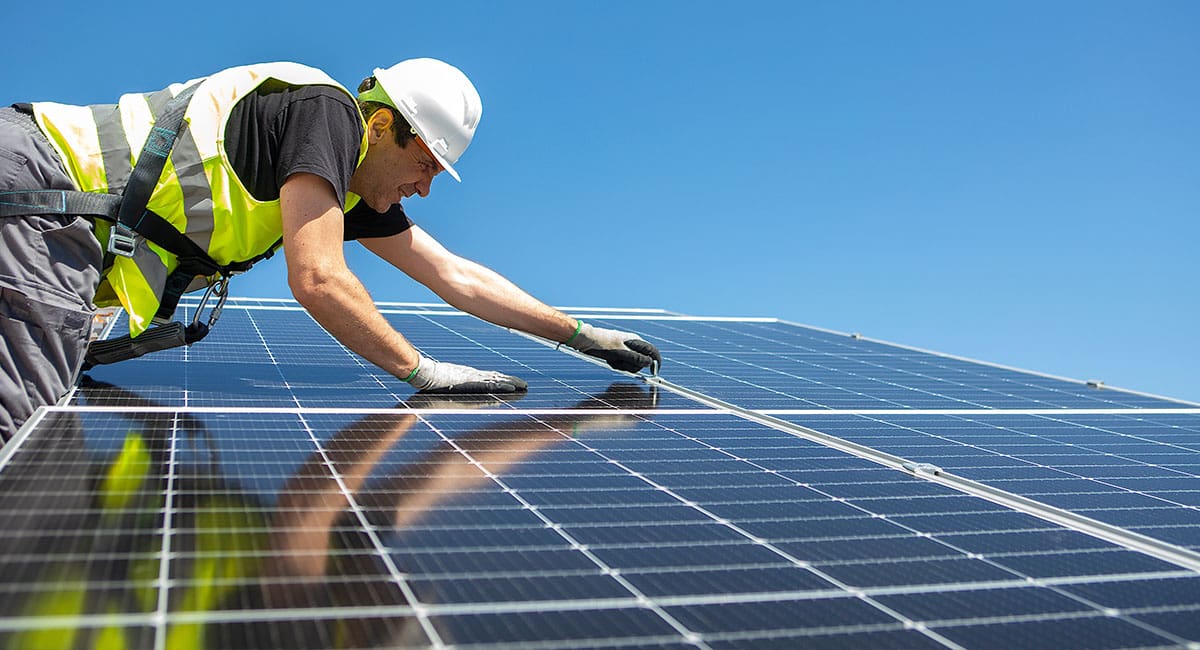 soalr-installer Benefits of shingle roof replacements virginia beach